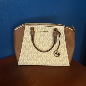 Michael kors satchel